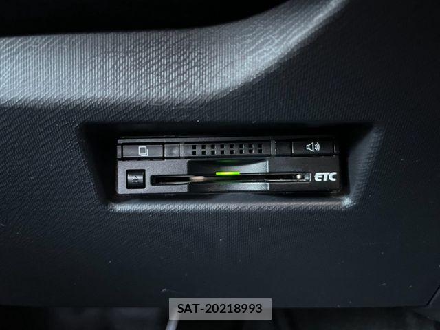 Toyota AQUA 2016-03 8206293-25