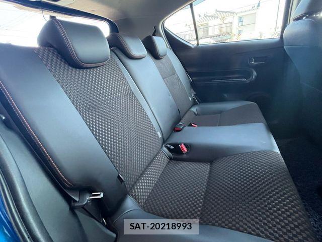 Toyota AQUA 2016-03 8206293-7