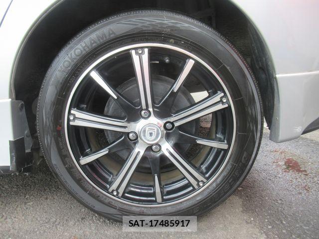 Toyota AQUA 2013-07 8206307-12