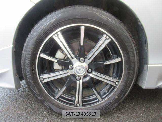 Toyota AQUA 2013-07 8206307-13