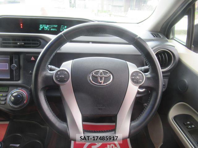Toyota AQUA 2013-07 8206307-15
