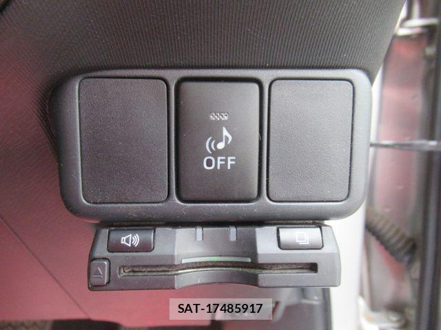 Toyota AQUA 2013-07 8206307-19