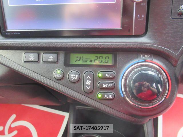 Toyota AQUA 2013-07 8206307-23