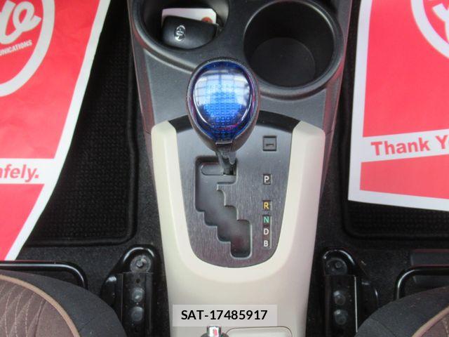 Toyota AQUA 2013-07 8206307-24