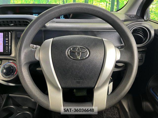 Toyota AQUA 2013-12 8206303-10