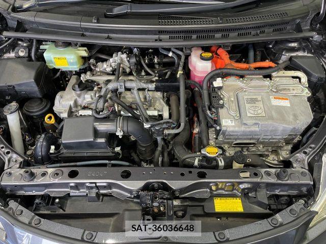 Toyota AQUA 2013-12 8206303-17