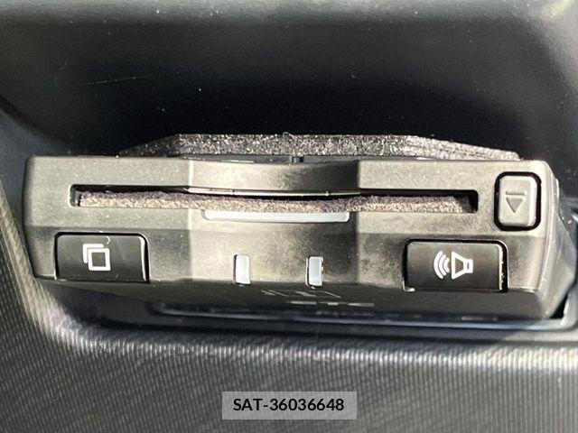Toyota AQUA 2013-12 8206303-6