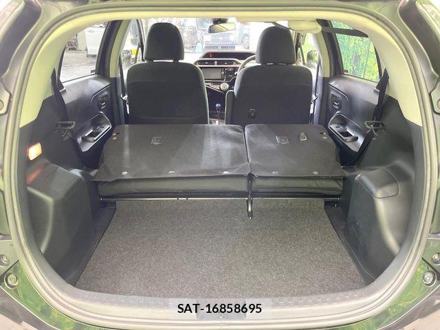 Toyota AQUA 2016-09 8206283-9