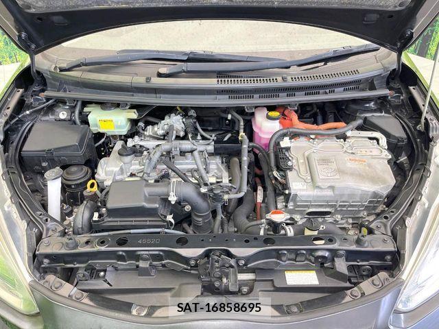 Toyota AQUA 2016-09 8206283-14