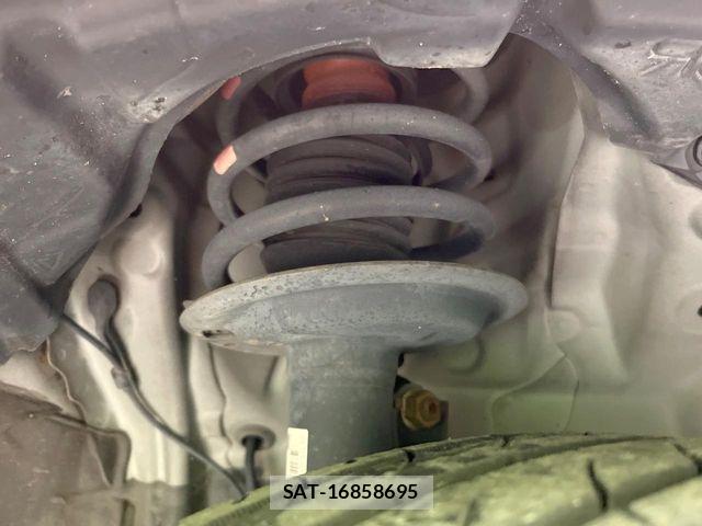Toyota AQUA 2016-09 8206283-16
