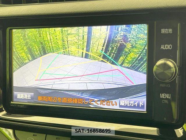Toyota AQUA 2016-09 8206283-3