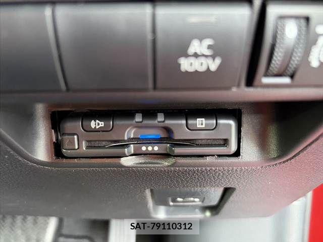 Toyota AQUA 2021-07 8206259-4