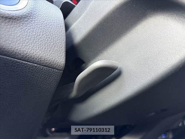 Toyota AQUA 2021-07 8206259-5