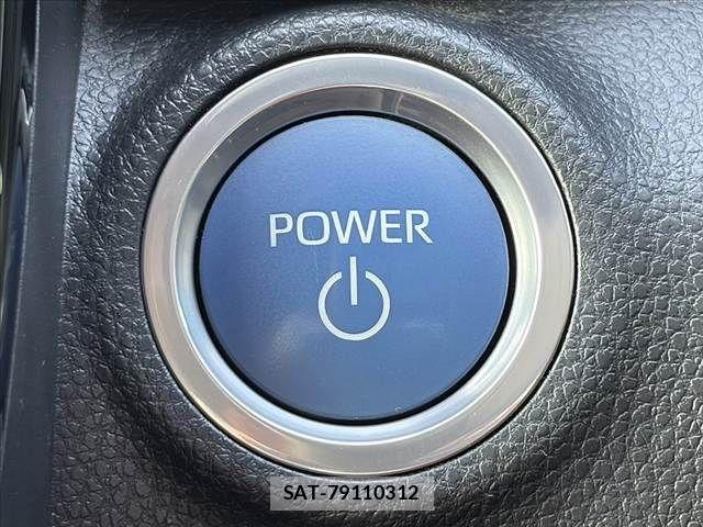 Toyota AQUA 2021-07 8206259-6