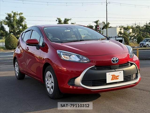 Toyota AQUA 2021-07 8206259-7
