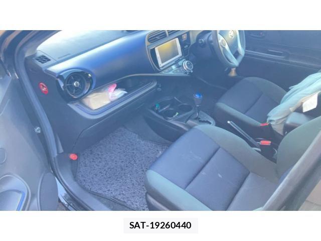 Toyota AQUA 2015-11 8206315-15