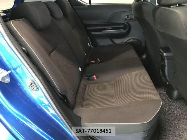 Toyota AQUA 2015-07 8206286-9
