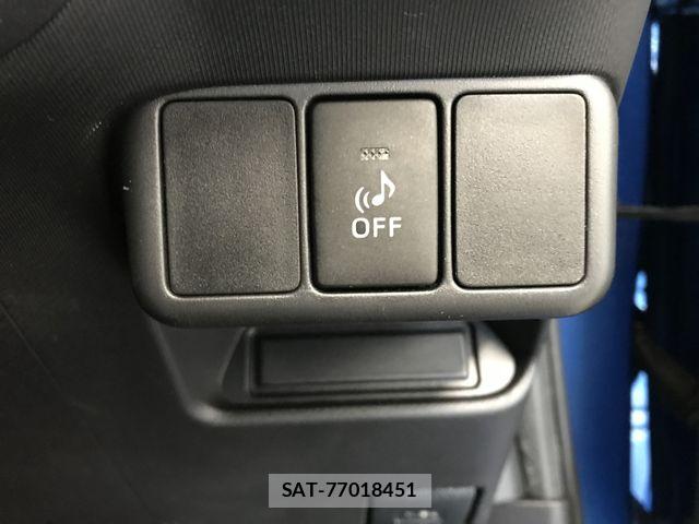 Toyota AQUA 2015-07 8206286-18