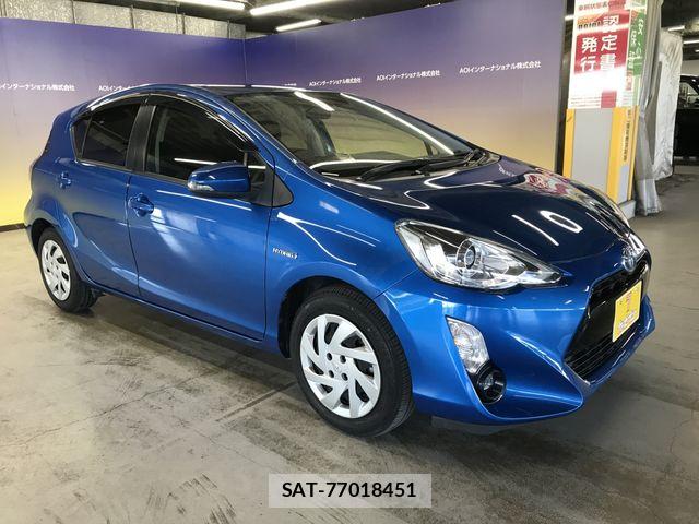 Toyota AQUA 2015-07 8206286-1