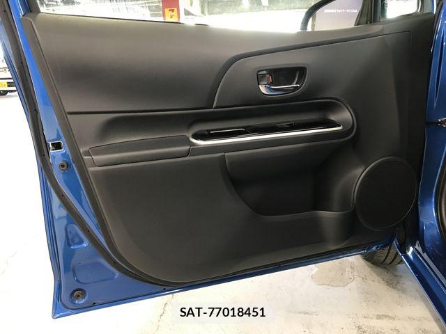 Toyota AQUA 2015-07 8206286-21