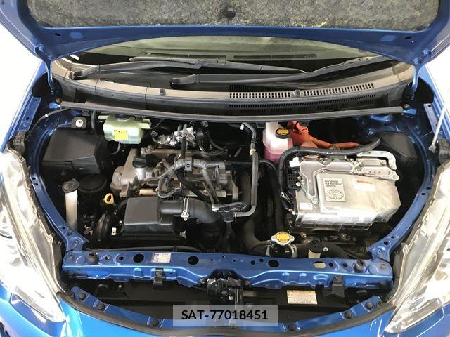 Toyota AQUA 2015-07 8206286-29
