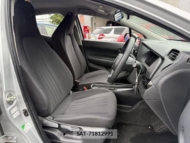 Toyota AQUA 2024-01 8206255-11