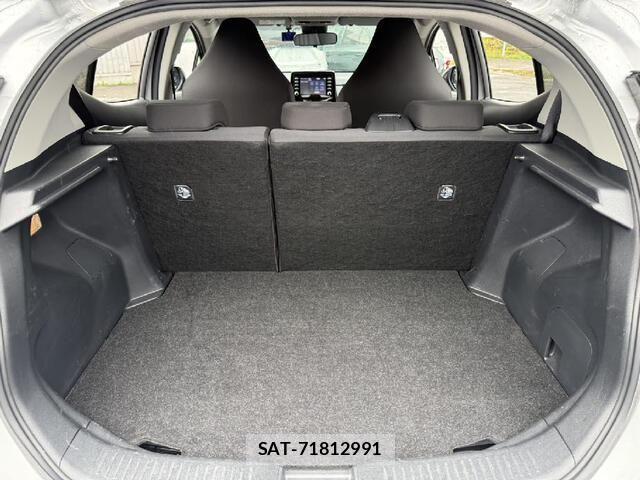 Toyota AQUA 2024-01 8206255-13