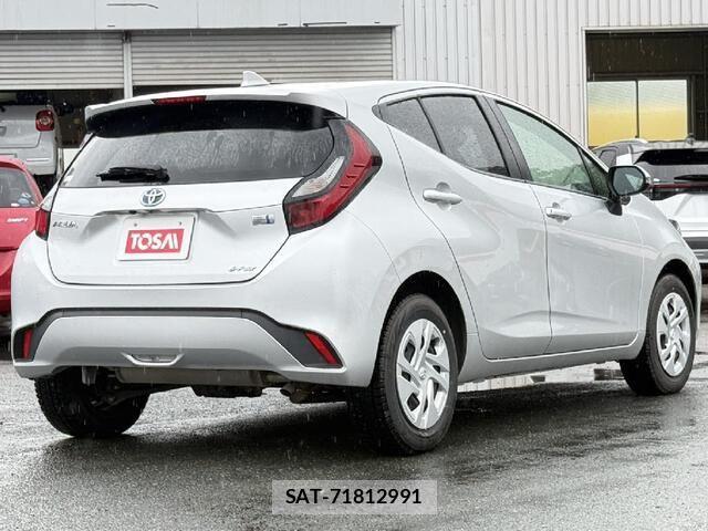 Toyota AQUA 2024-01 8206255-20