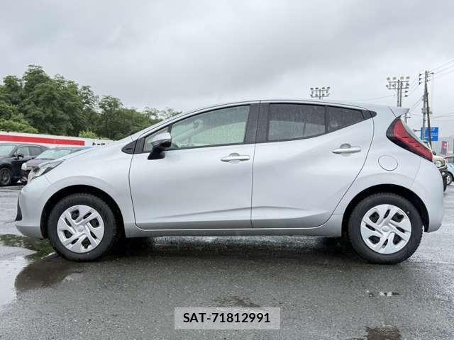 Toyota AQUA 2024-01 8206255-23