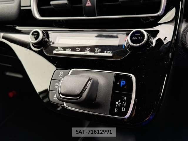 Toyota AQUA 2024-01 8206255-29