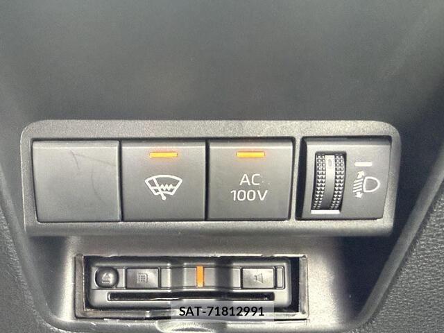 Toyota AQUA 2024-01 8206255-5