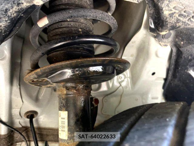 Toyota AQUA 2016-12 8206271-19