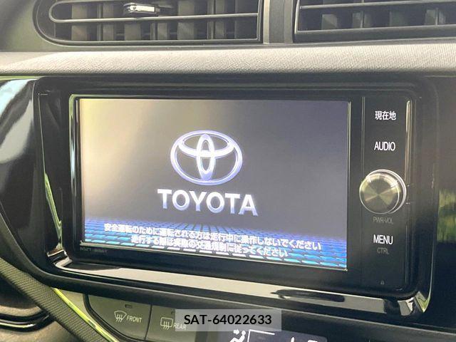 Toyota AQUA 2016-12 8206271-2