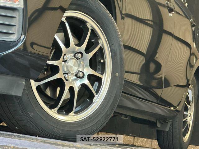 Toyota AQUA 2014-06 8206292-17