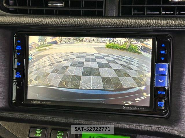 Toyota AQUA 2014-06 8206292-1