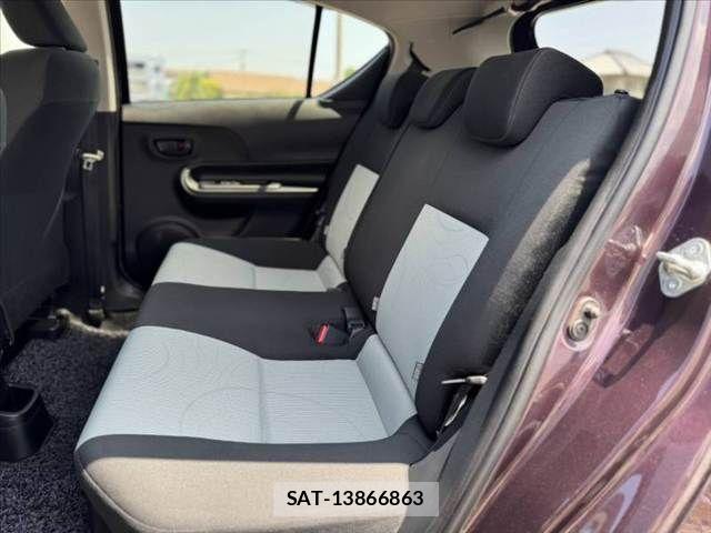 Toyota AQUA 2014-07 8206294-17