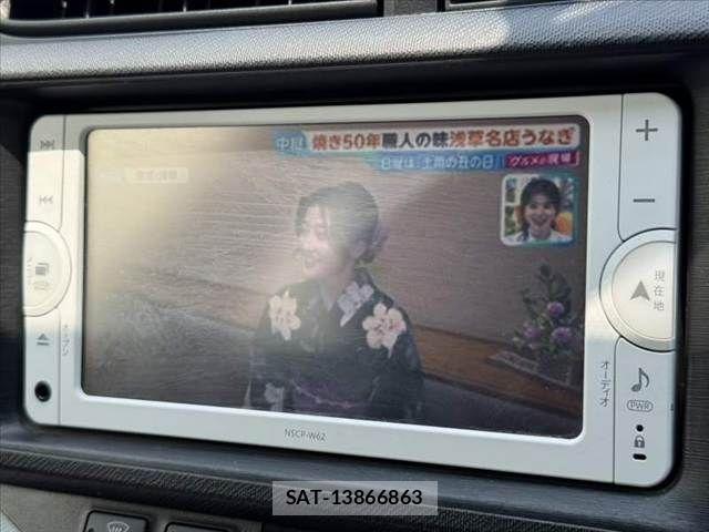 Toyota AQUA 2014-07 8206294-20