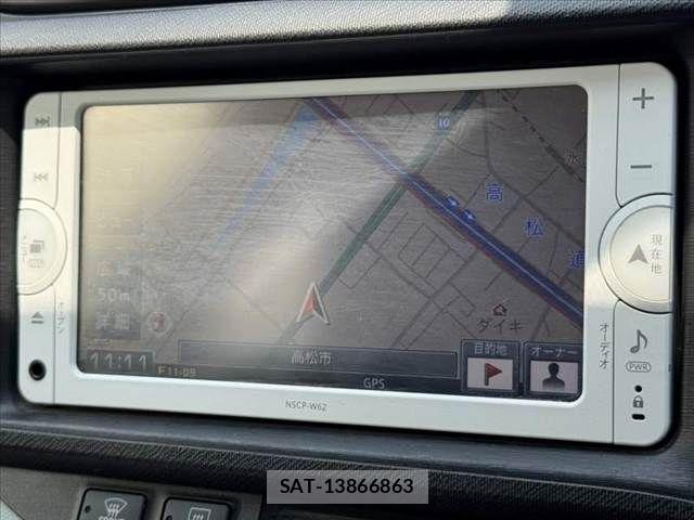 Toyota AQUA 2014-07 8206294-2