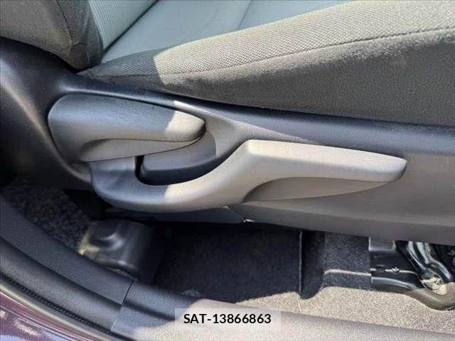 Toyota AQUA 2014-07 8206294-29
