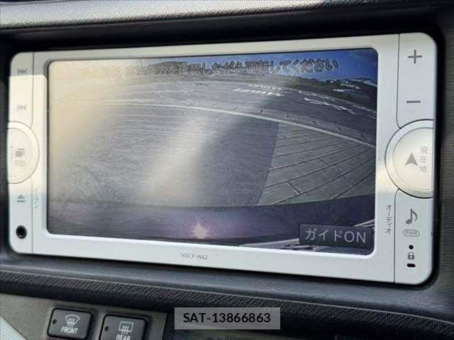 Toyota AQUA 2014-07 8206294-3