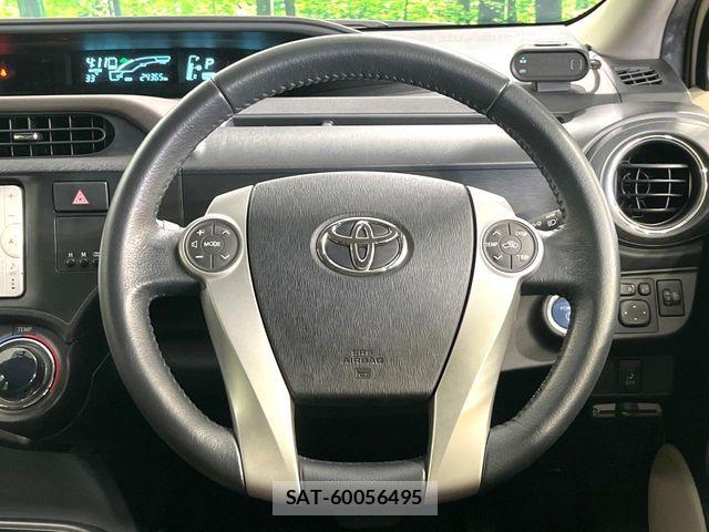 Toyota AQUA 2014-01 8206272-10