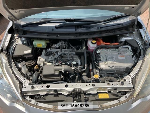 Toyota AQUA 2013-09 8206311-17