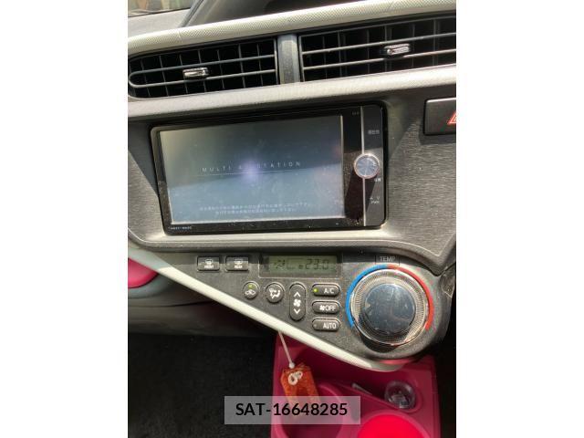 Toyota AQUA 2013-09 8206311-18