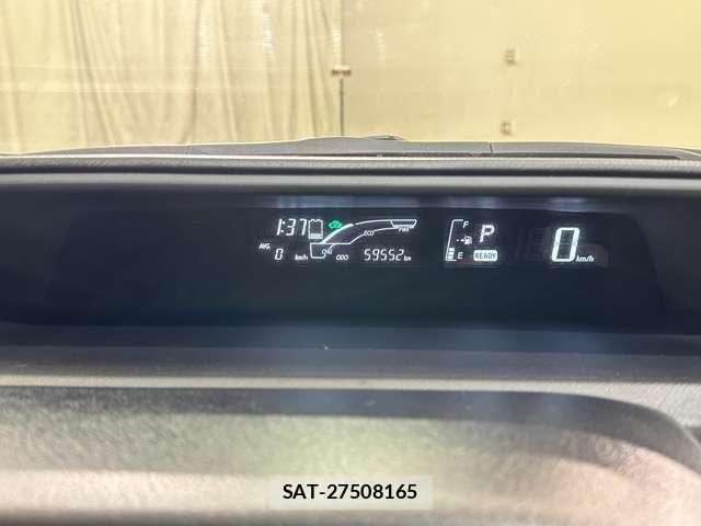 Toyota AQUA 2015-10 8206270-10