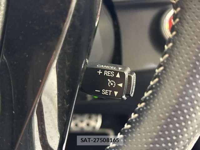 Toyota AQUA 2015-10 8206270-12