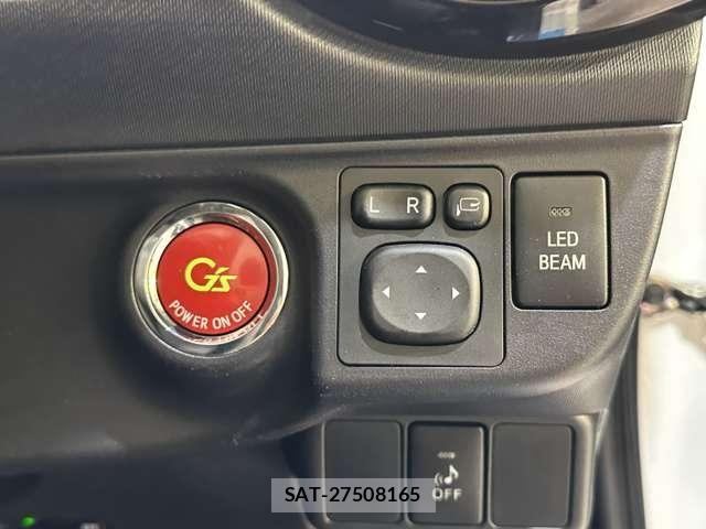 Toyota AQUA 2015-10 8206270-13