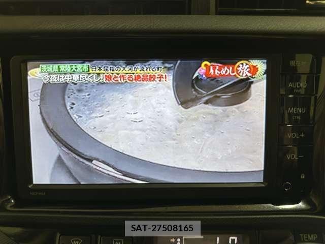 Toyota AQUA 2015-10 8206270-18