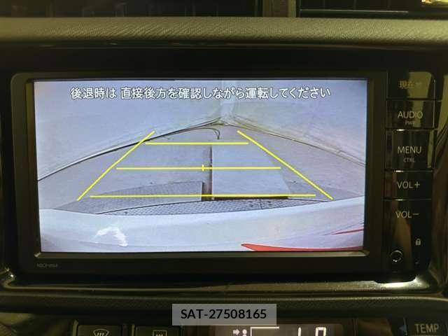 Toyota AQUA 2015-10 8206270-20