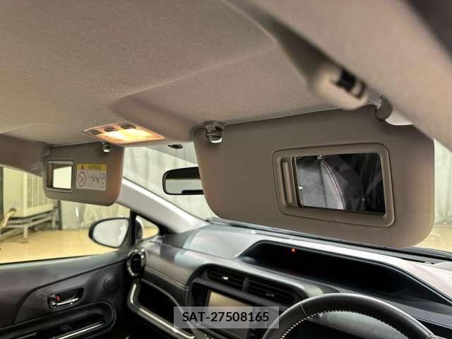 Toyota AQUA 2015-10 8206270-25