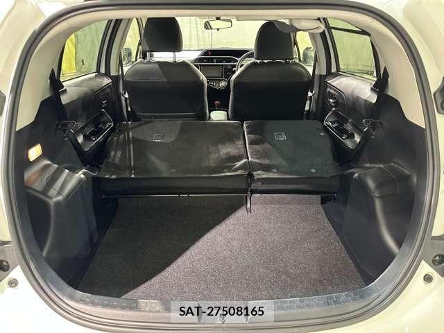 Toyota AQUA 2015-10 8206270-28